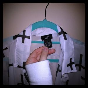 Cross Sheer Button up